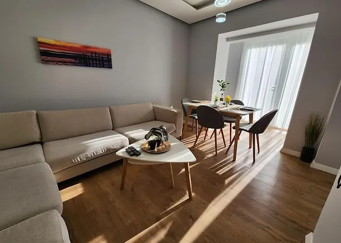 Cozy Midtown Apartment In Tirana